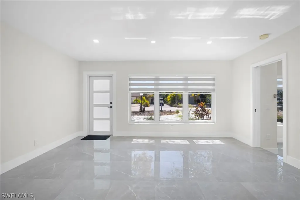 47 River Court Naples FL 34110