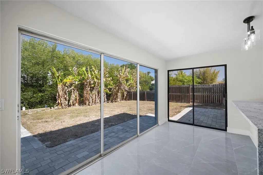 47 River Court Naples FL 34110