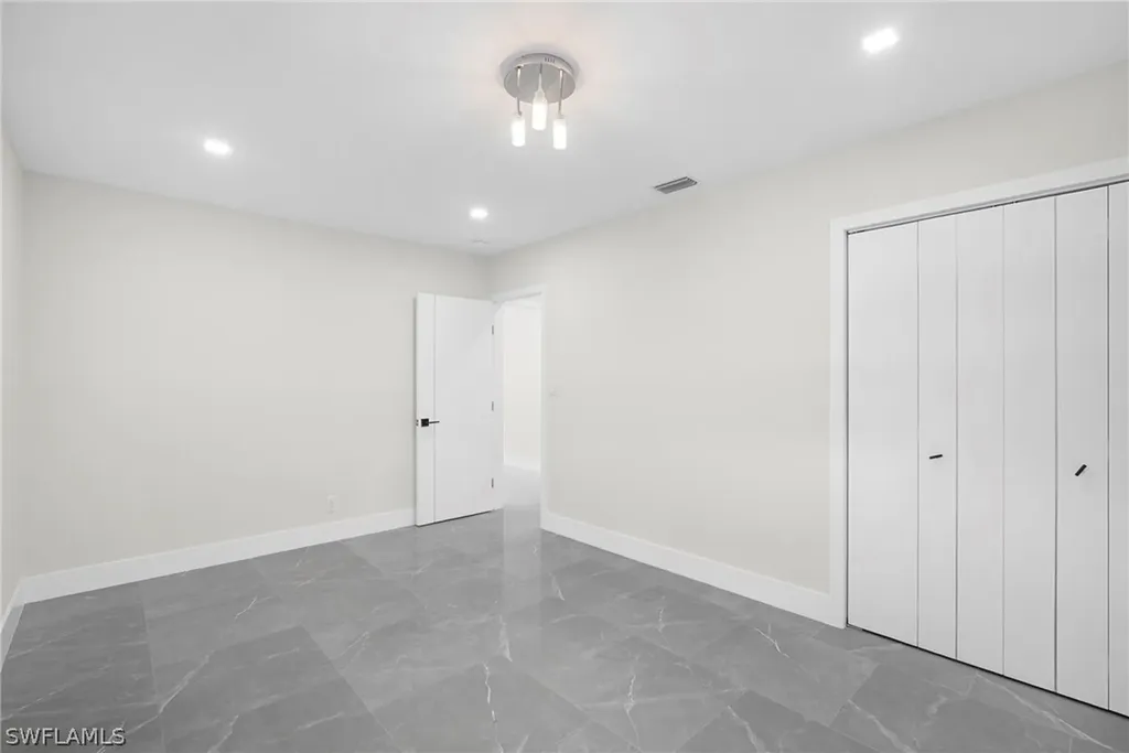 47 River Court Naples FL 34110