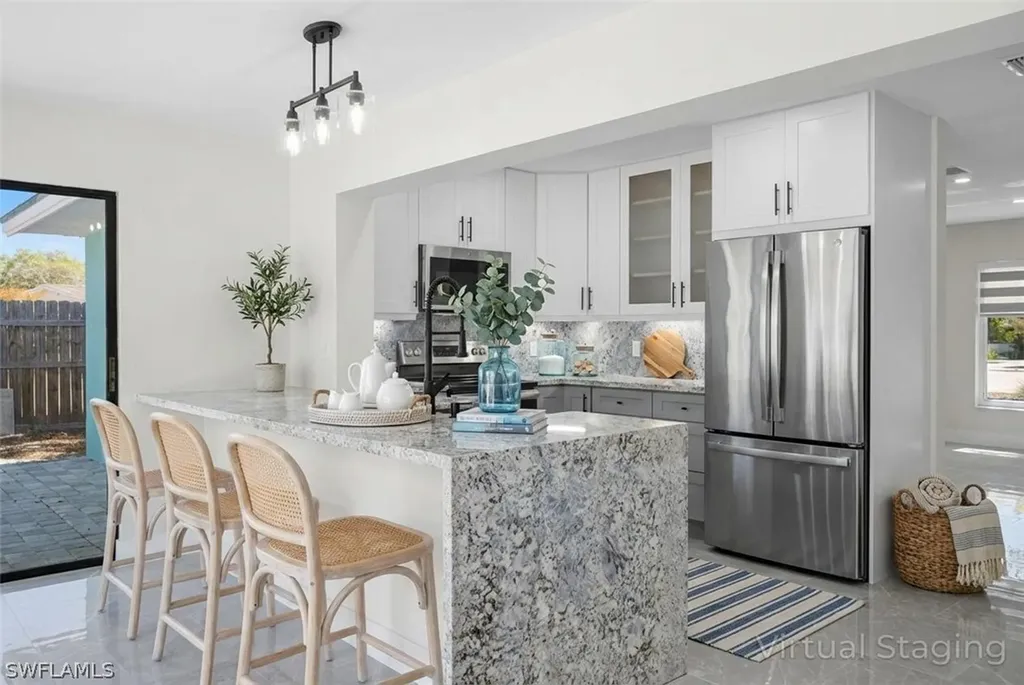 47 River Court Naples FL 34110