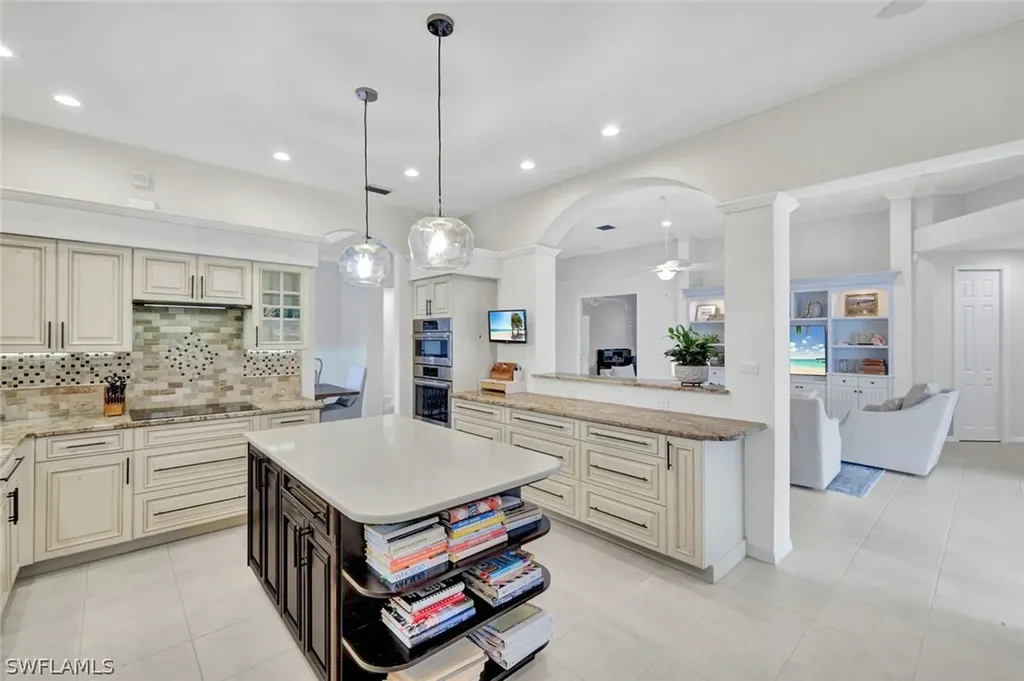 9134 Troon Lakes Drive Naples FL 34109