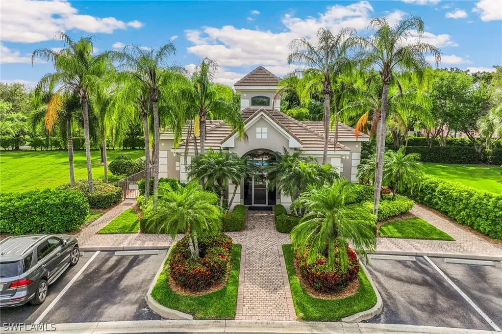 4970 Westchester Court Naples FL 34105