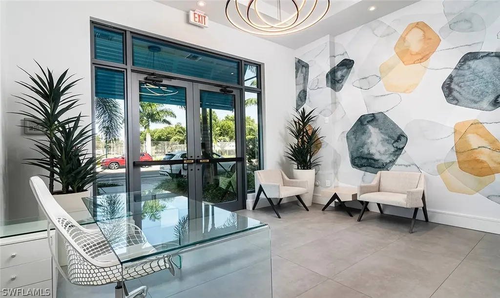 101 8th Street S Naples FL 34102