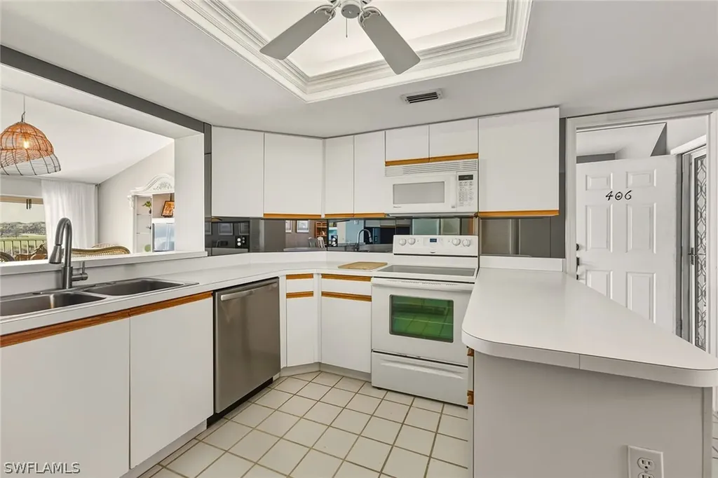 6260 Bellerive Avenue Naples FL 34119