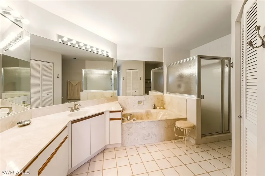 6260 Bellerive Avenue Naples FL 34119