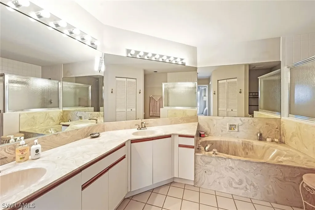6260 Bellerive Avenue Naples FL 34119