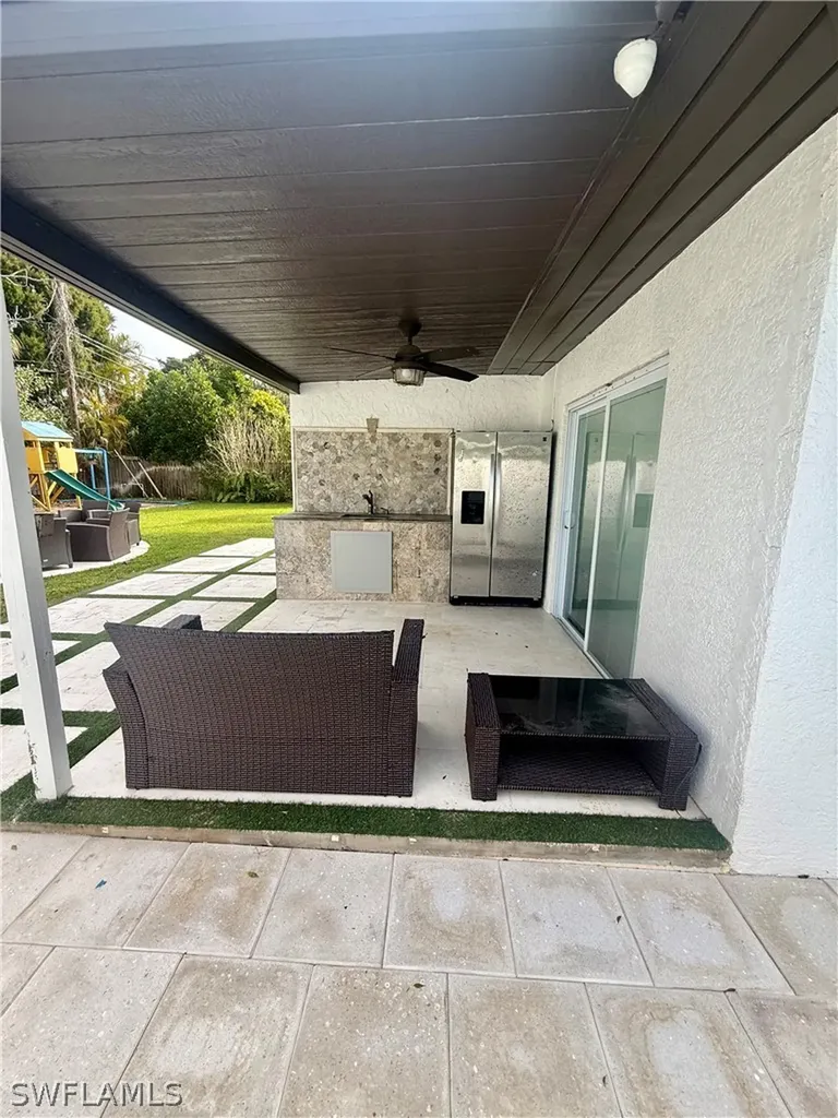 733 Pine Cone Lane Naples FL 34104