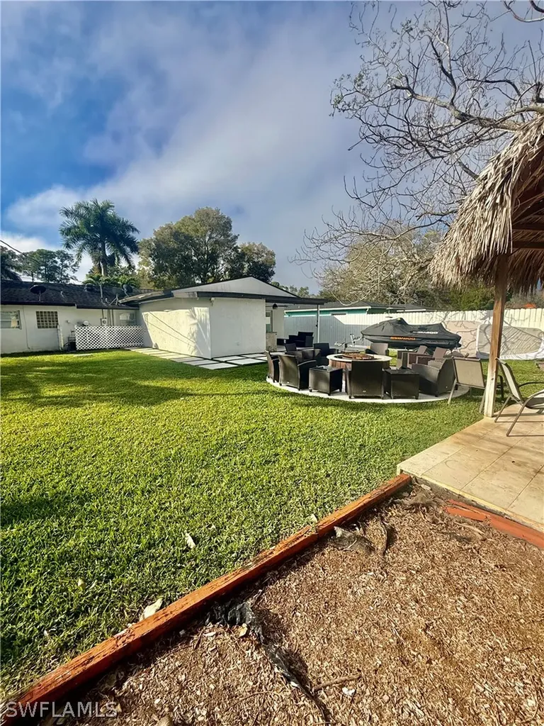 733 Pine Cone Lane Naples FL 34104