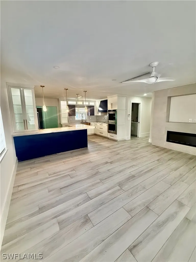 733 Pine Cone Lane Naples FL 34104