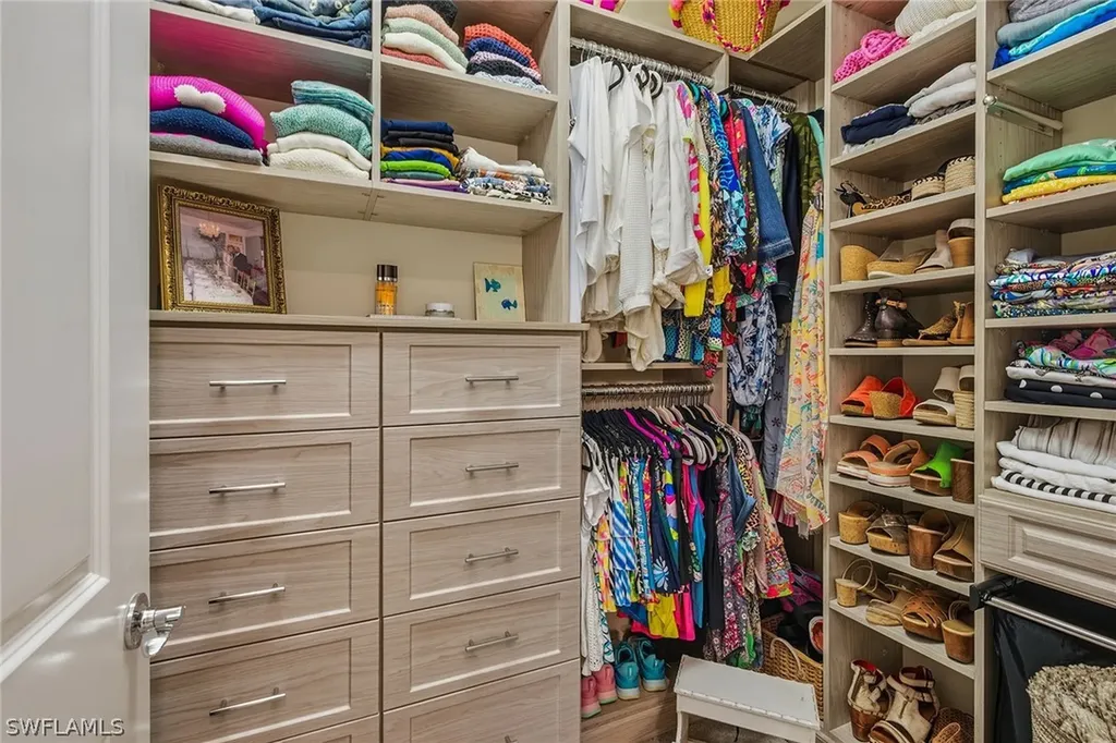2730 Aviamar Circle Naples FL 34114