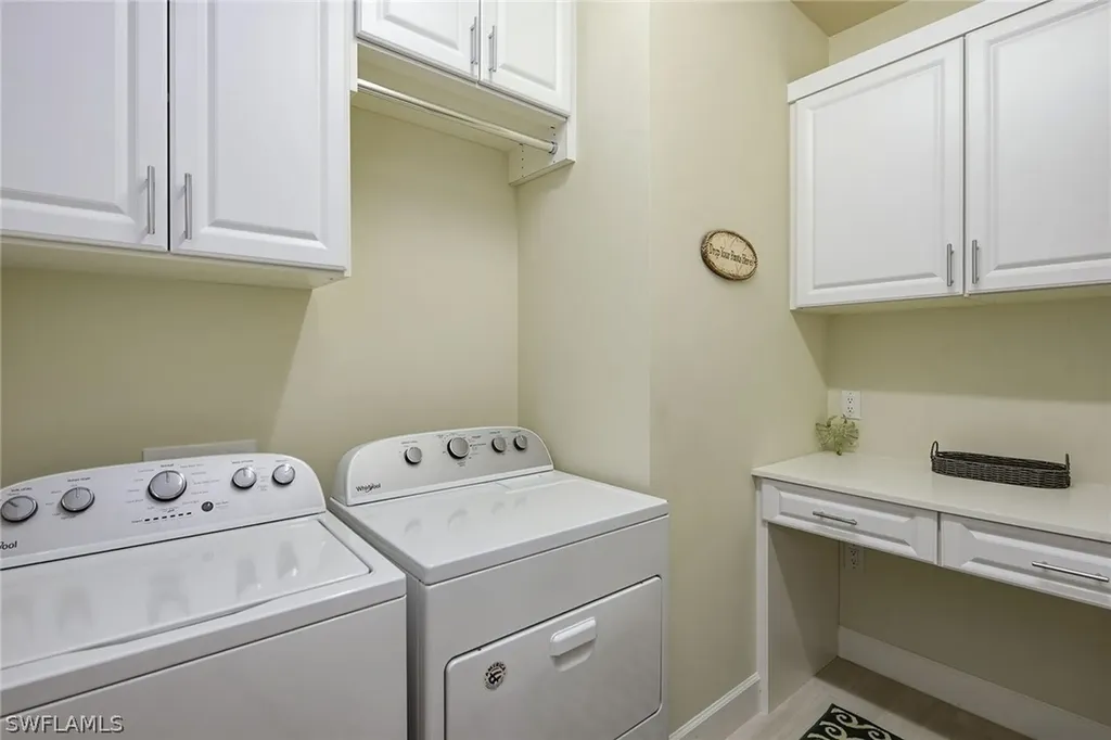 2730 Aviamar Circle Naples FL 34114