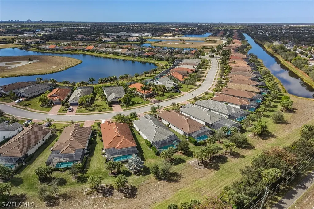 2730 Aviamar Circle Naples FL 34114