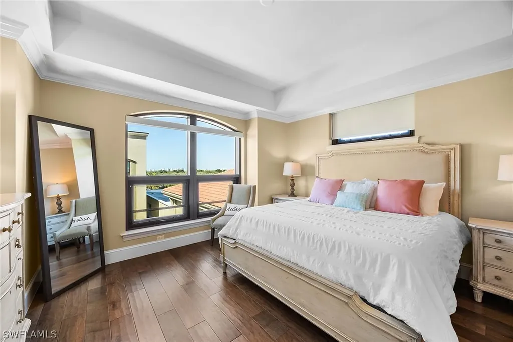 9123 Strada Place Naples FL 34108