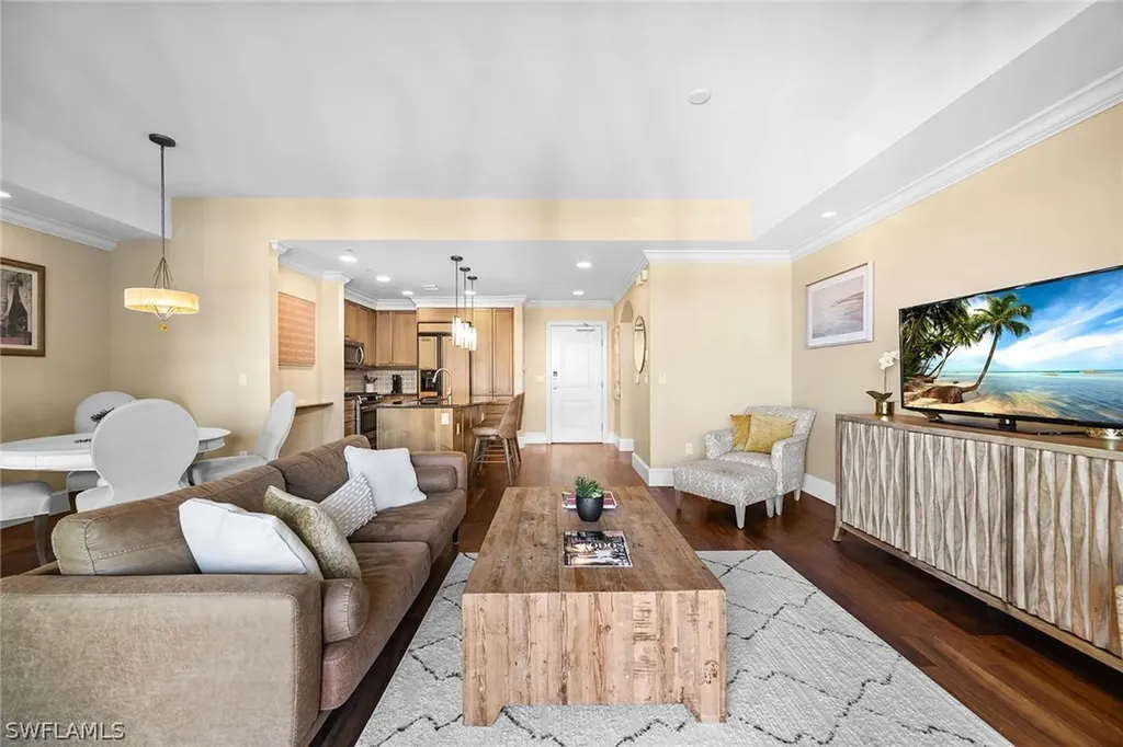 9123 Strada Place Naples FL 34108