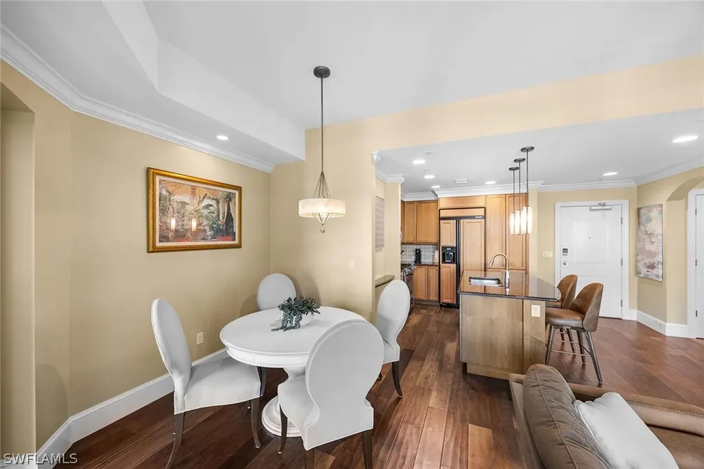 9123 Strada Place Naples FL 34108