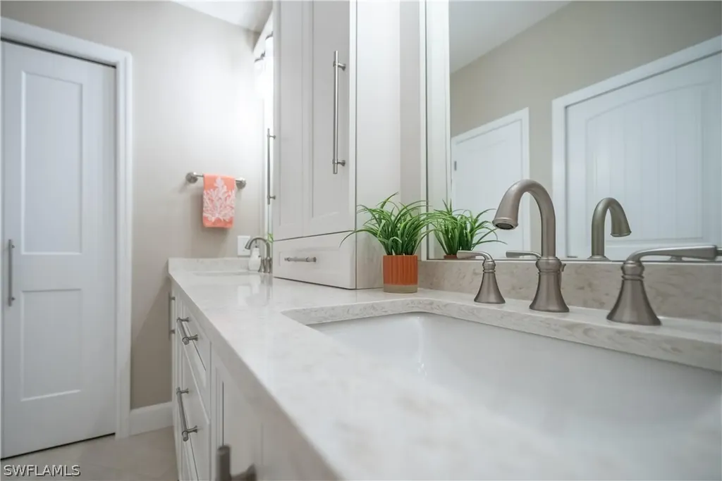 9160 Southmont Cove Fort Myers FL 33908