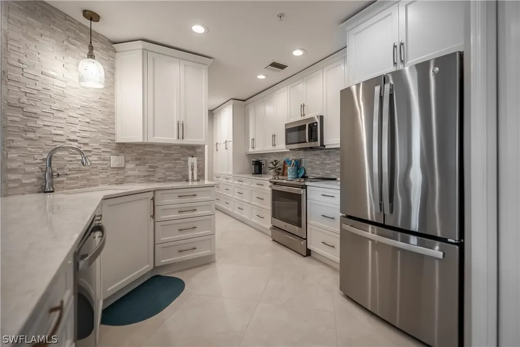 9160 Southmont Cove Fort Myers FL 33908