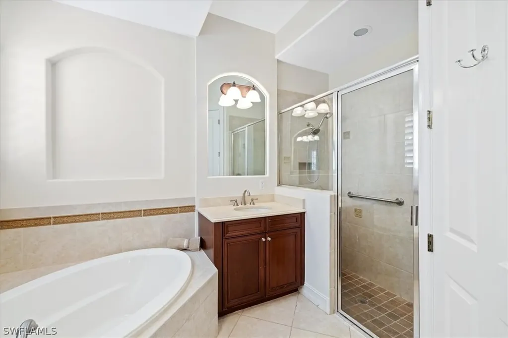 7831 Valencia Court Naples FL 34113