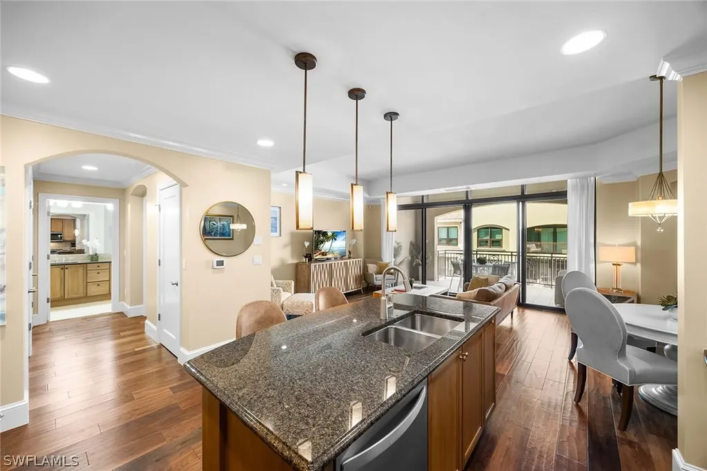 9123 Strada Place Naples FL 34108