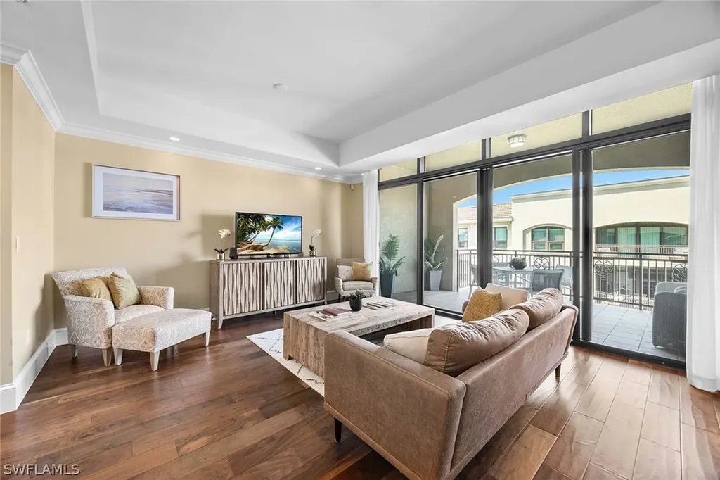 9123 Strada Place Naples FL 34108