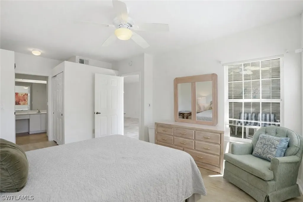 2460 Old Groves Road Naples FL 34109