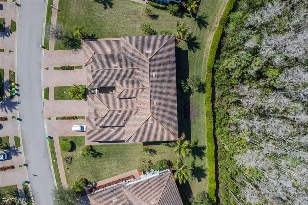 9484 Casoria Court Naples FL 34113