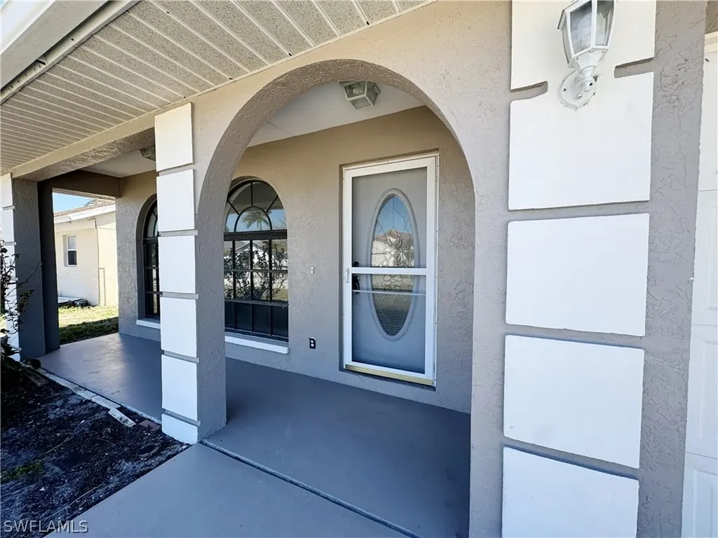 630 105th Avenue N Naples FL 34108
