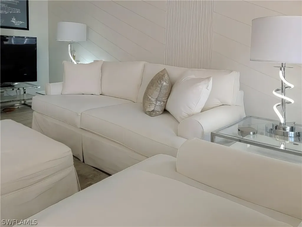 5758 Lago Villaggio Way Naples FL 34104