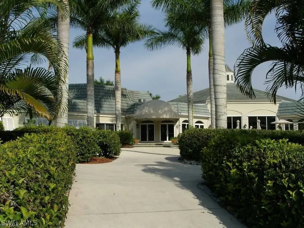 1645 Spoonbill Lane Naples FL 34105