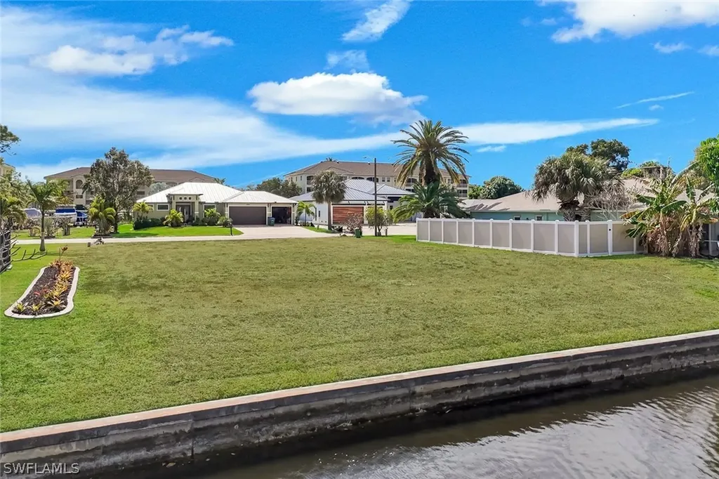 2005 Ottersrest Lane Cape Coral FL 33990