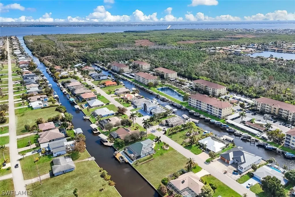 2005 Ottersrest Lane Cape Coral FL 33990