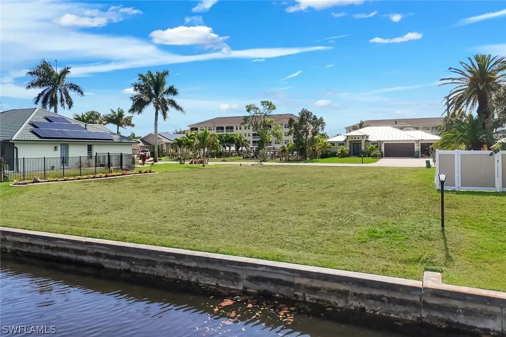 2005 Ottersrest Lane Cape Coral FL 33990