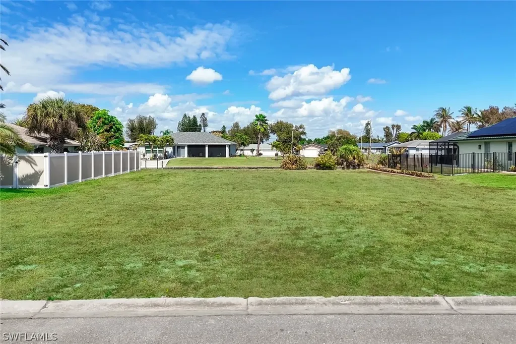 2005 Ottersrest Lane Cape Coral FL 33990