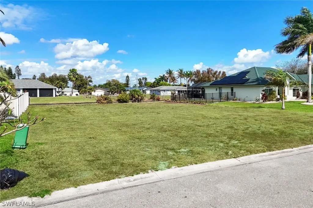 2005 Ottersrest Lane Cape Coral FL 33990
