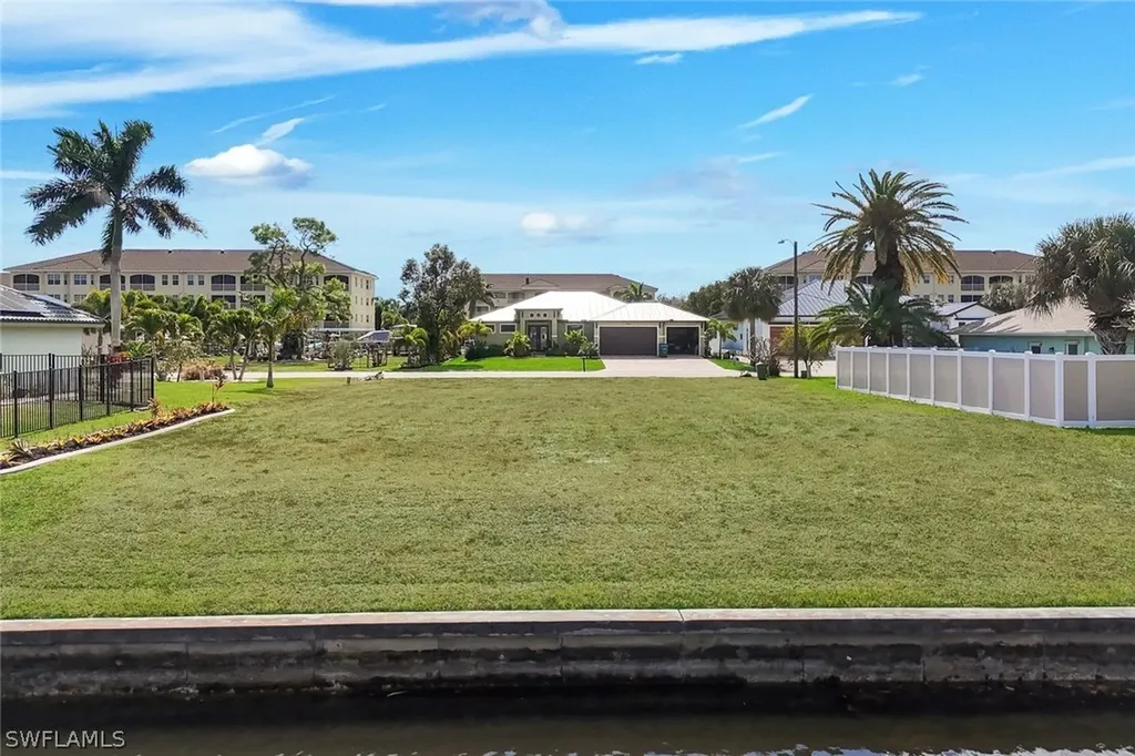2005 Ottersrest Lane Cape Coral FL 33990