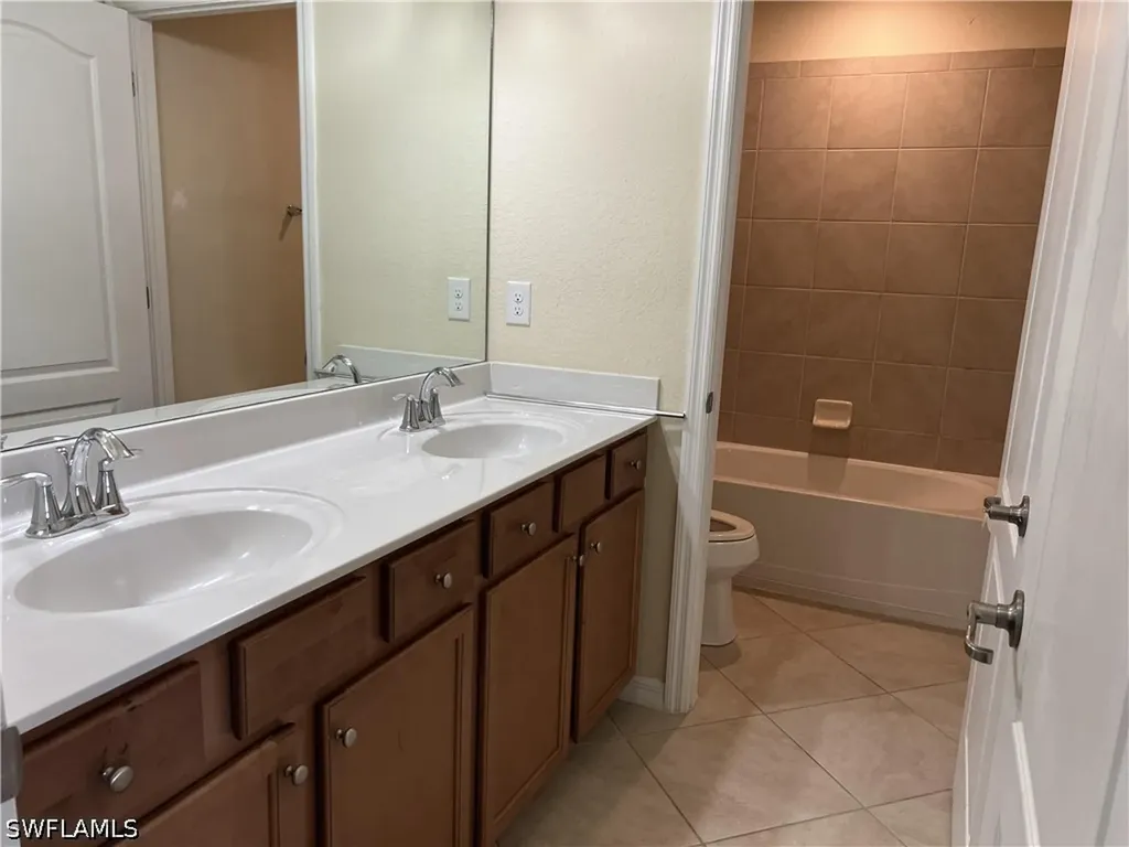 3576 Valle Santa Circle Cape Coral FL 33909