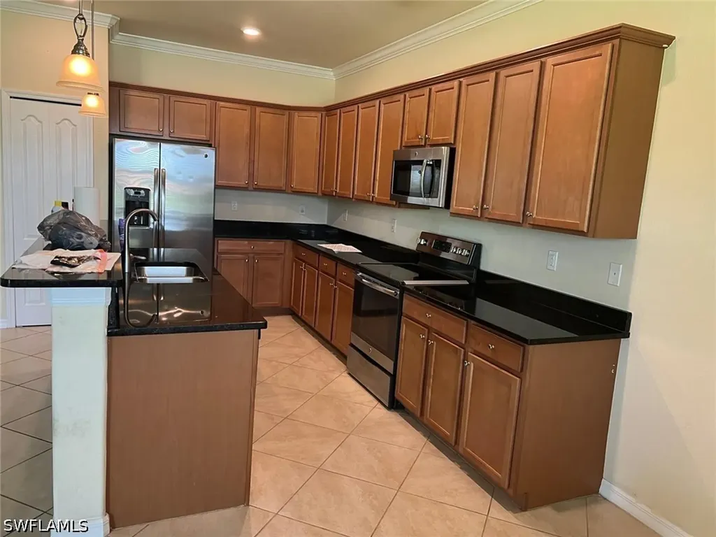 3576 Valle Santa Circle Cape Coral FL 33909