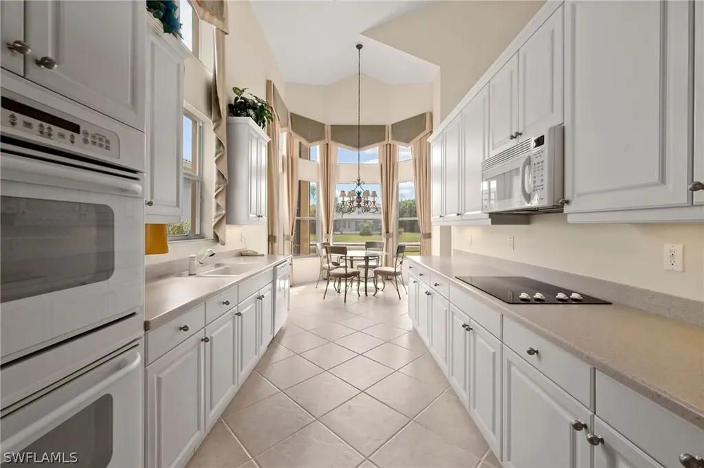 1520 Pacaya Cove Naples FL 34119