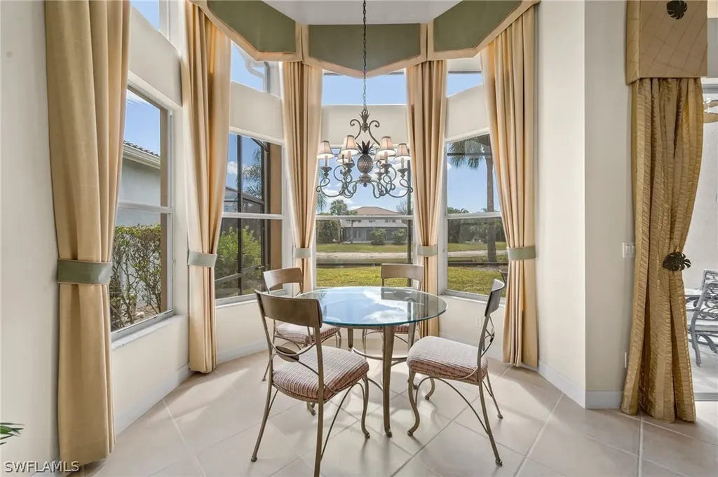 1520 Pacaya Cove Naples FL 34119