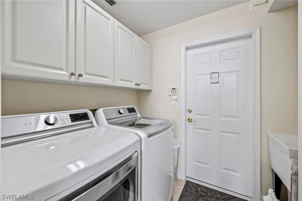 1520 Pacaya Cove Naples FL 34119