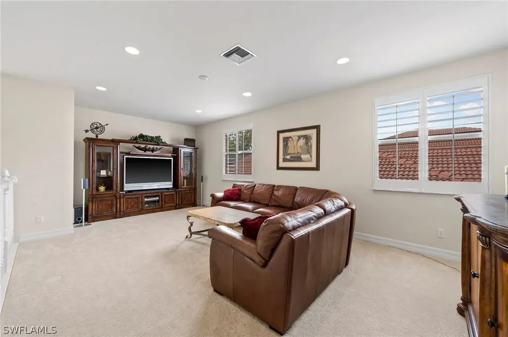 1520 Pacaya Cove Naples FL 34119