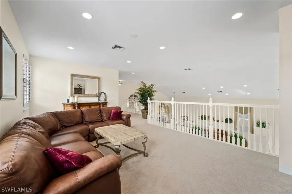 1520 Pacaya Cove Naples FL 34119