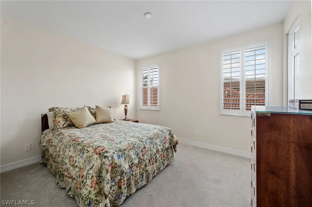 1520 Pacaya Cove Naples FL 34119