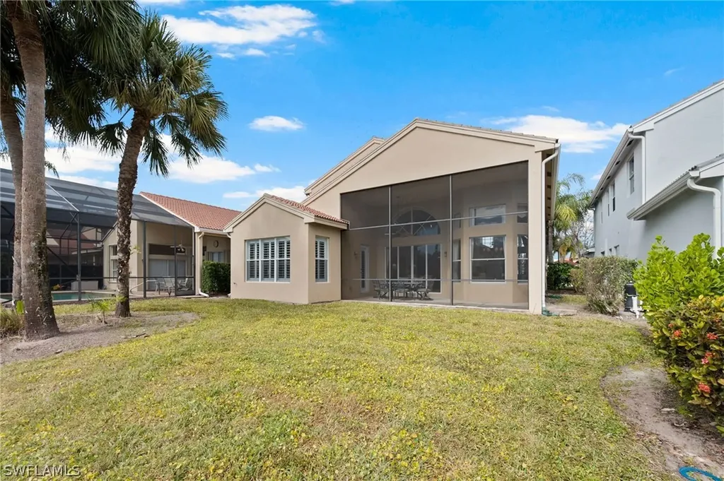 1520 Pacaya Cove Naples FL 34119