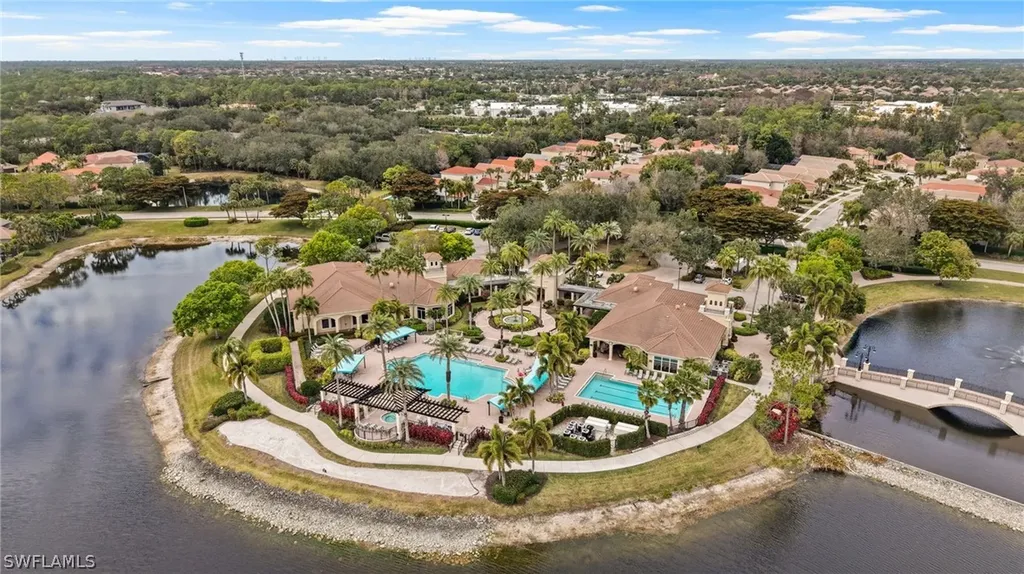 1520 Pacaya Cove Naples FL 34119