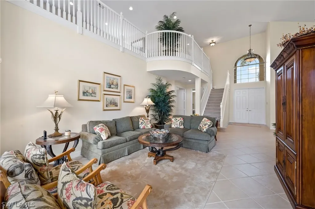 1520 Pacaya Cove Naples FL 34119