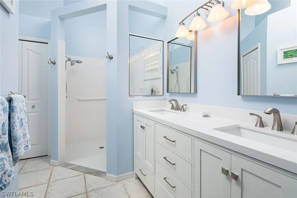 8069 San Vista Circle Naples FL 34109