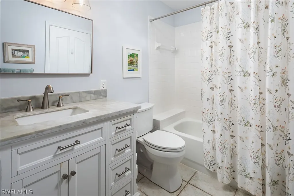8069 San Vista Circle Naples FL 34109