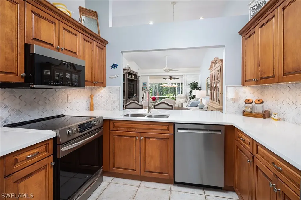 8069 San Vista Circle Naples FL 34109