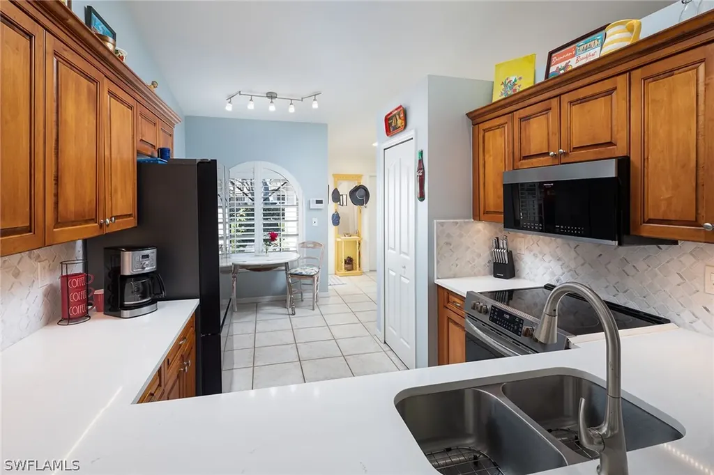 8069 San Vista Circle Naples FL 34109